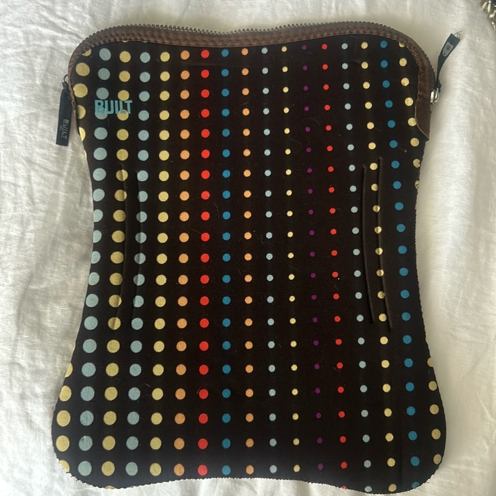 Laptop sleeve